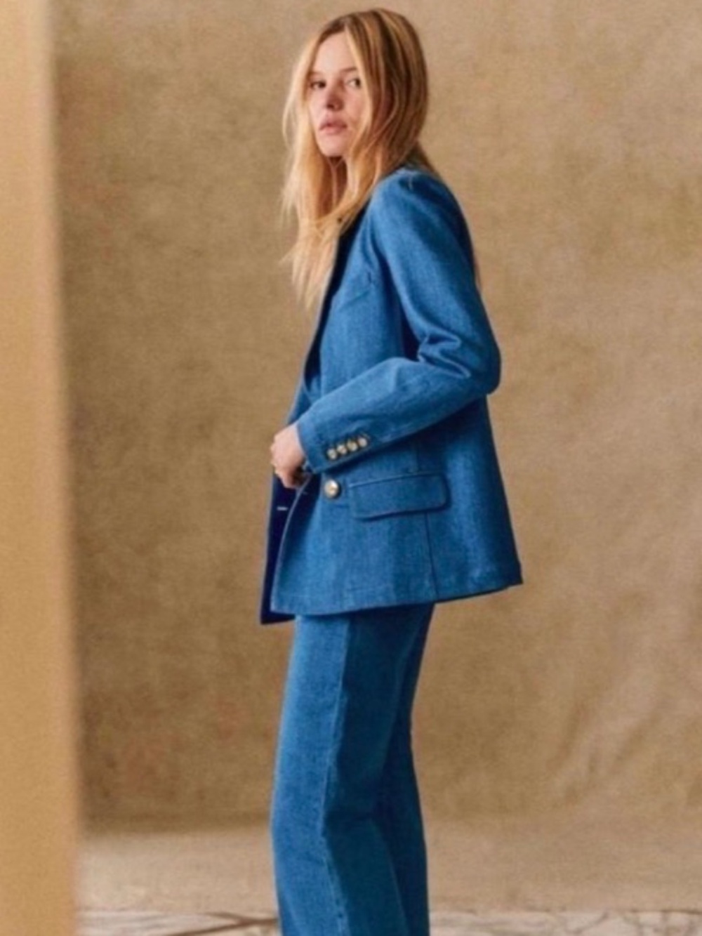 Sezane Christie jacket in Baby Blue Denim. Size 36, US size 4.